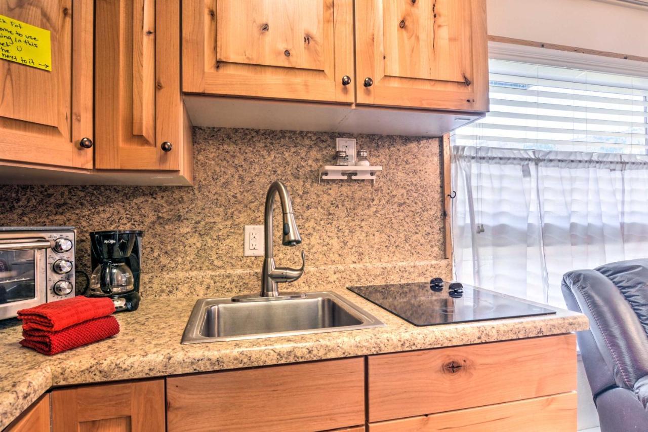 Cozy Studio With Fireplace About 1 Mi To Ski Resort Brian Head Luaran gambar